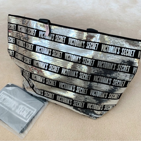 NWT Victoria’s Secret weekend tote - Picture 1 of 5